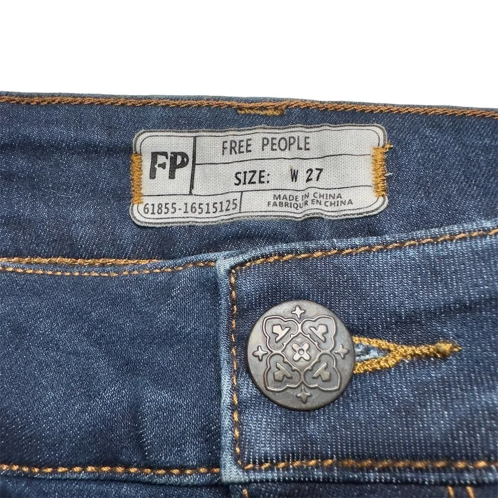 Free People | Women | Dark Wash Mid Rise Stretch Skinny Jeans | Size 27 - Picture 7 of 9